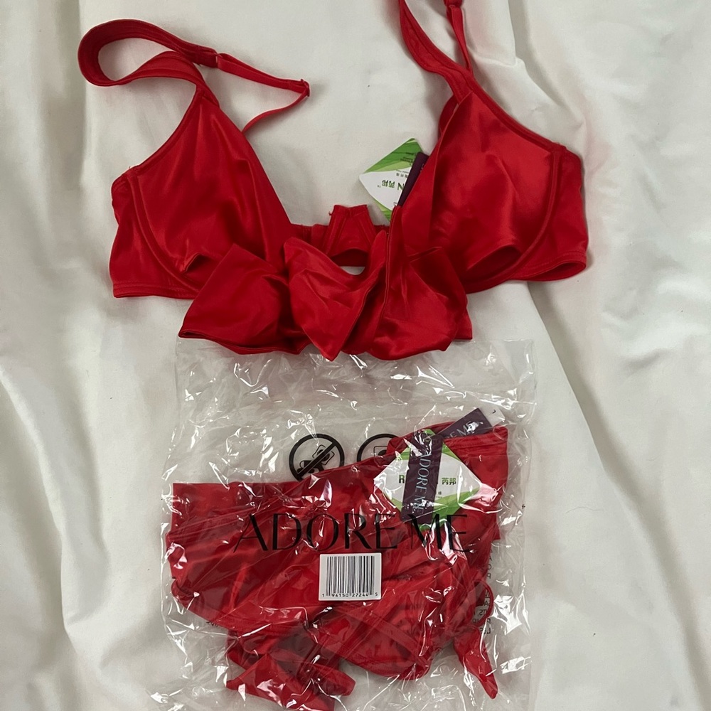Brand new Adore Me set